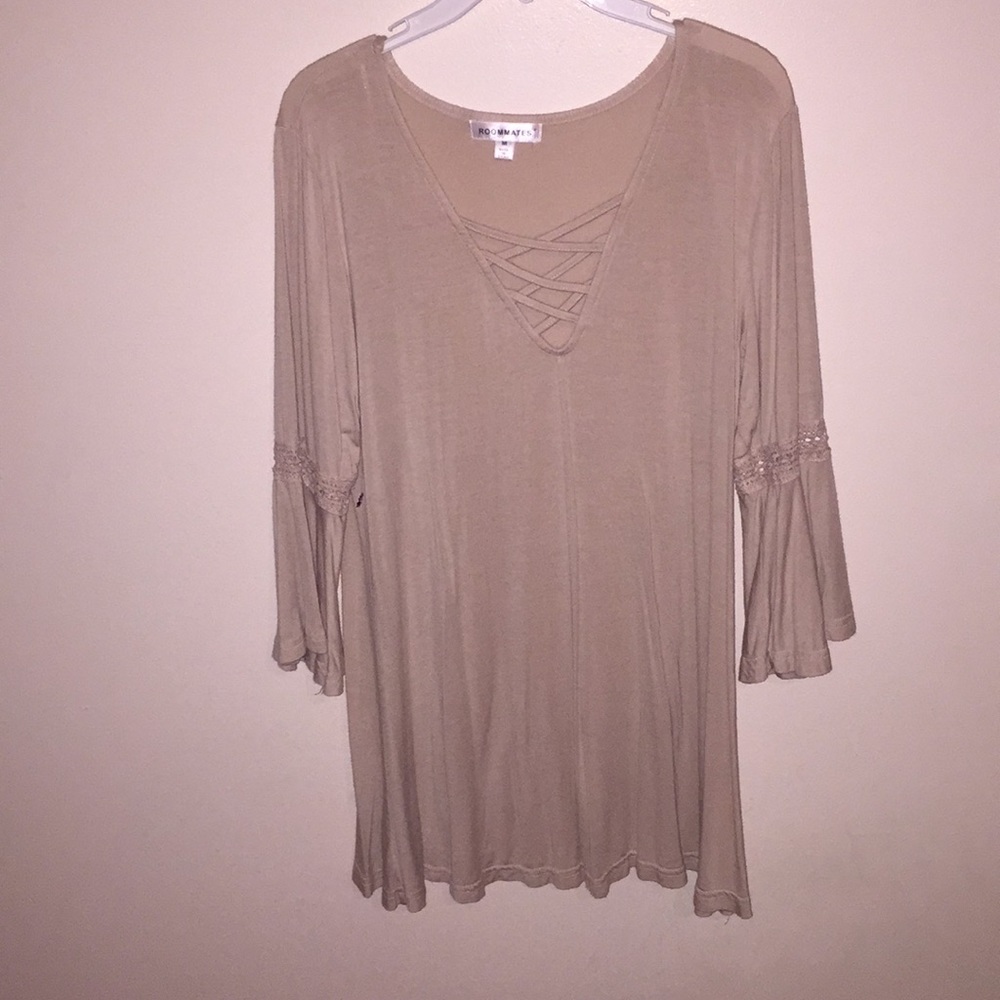 Flowy tan tunic with lace detail